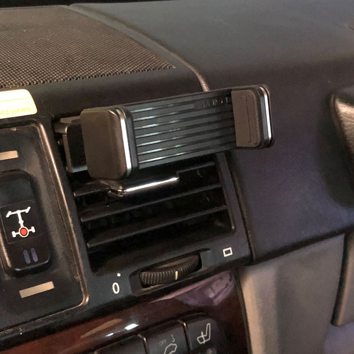 Mercedes Gwagon dash vent mount smart phone holder mount